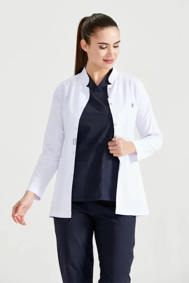 Des Vu Demoteks White Lab Coat - Women - Dr. Tunica Short